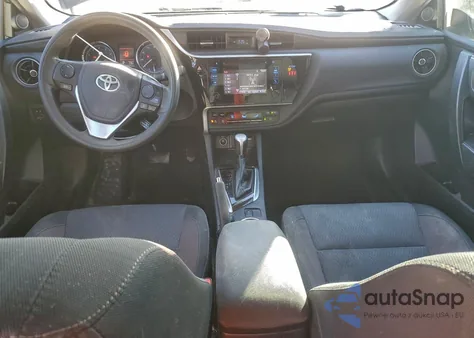 2018 Toyota Corolla L z USA, uszkodzony, nr VIN 2T1BURHE4JC091962